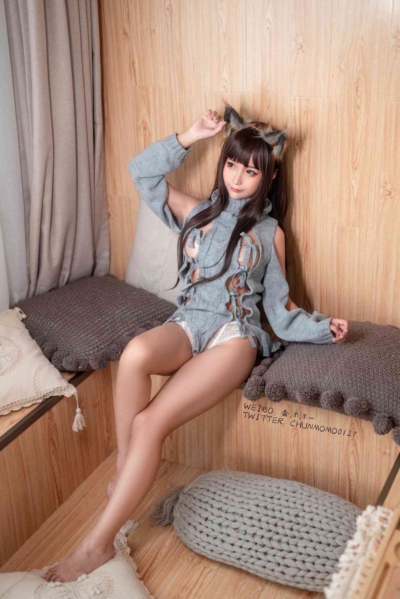 蠢沫沫灰露背毛衣